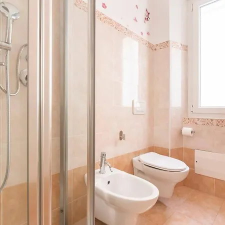 Centro Comoda E Ampia Gasthof Alghero